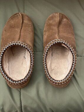 UGG Tasman slippers 🤎 size 8